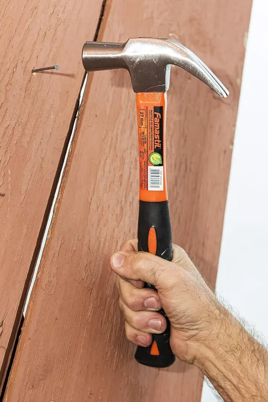 Martelo Unha 27Mm Polido Cabo Fibra De Vidro Famastil