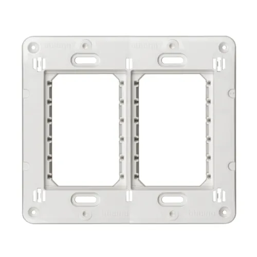 Suporte 4x4 Para 6 Modulos Matix Go Legrand